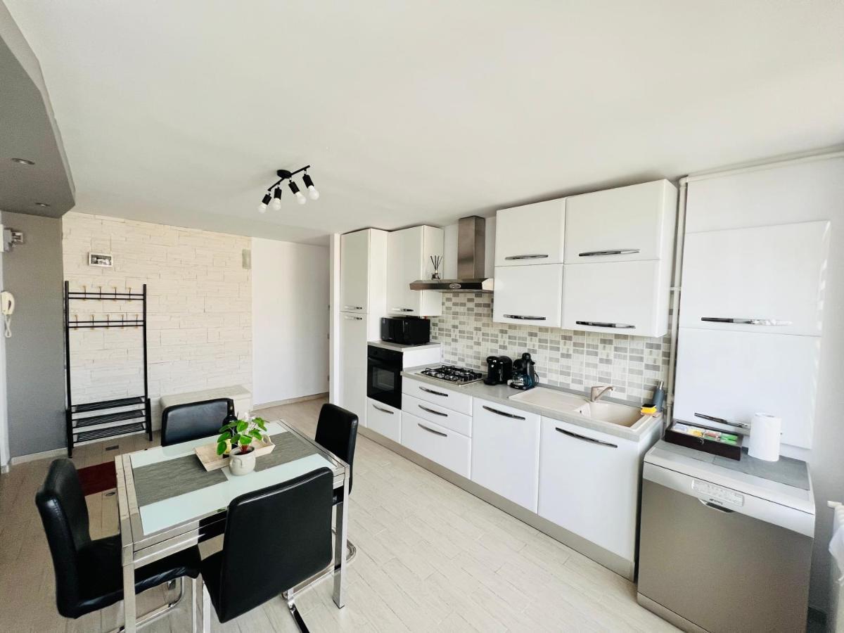 Denis Apartament Turda Esterno foto